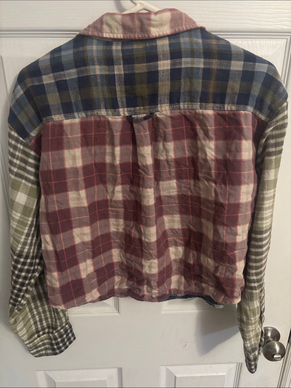 American Eagle Cropped Plaid Flannel Shirt - Navy, Mustard, Mauve, & green. - Picture 3 of 7